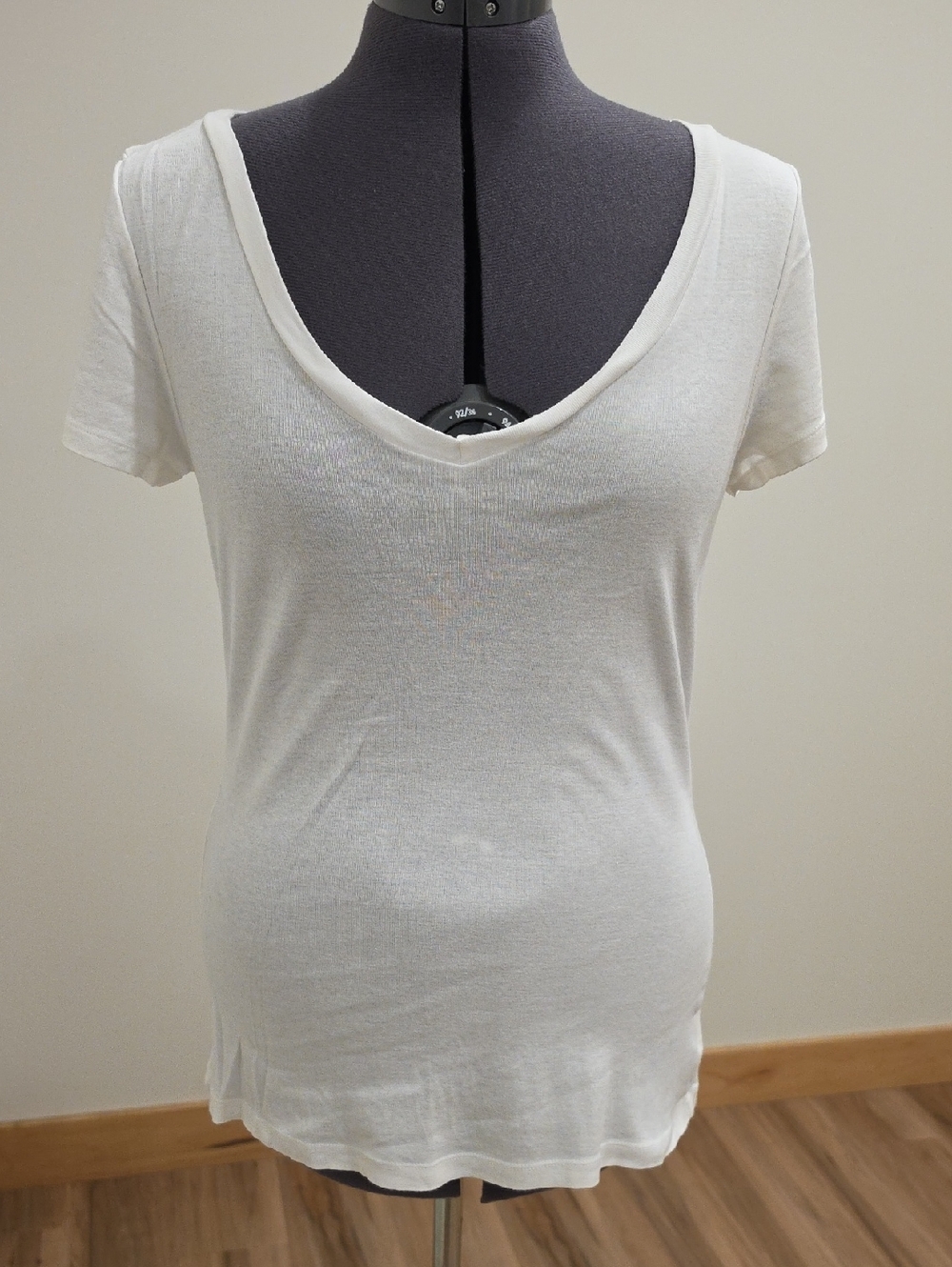 Old Navy White Scoop Neck Short Sleeve Tee Set Of 2